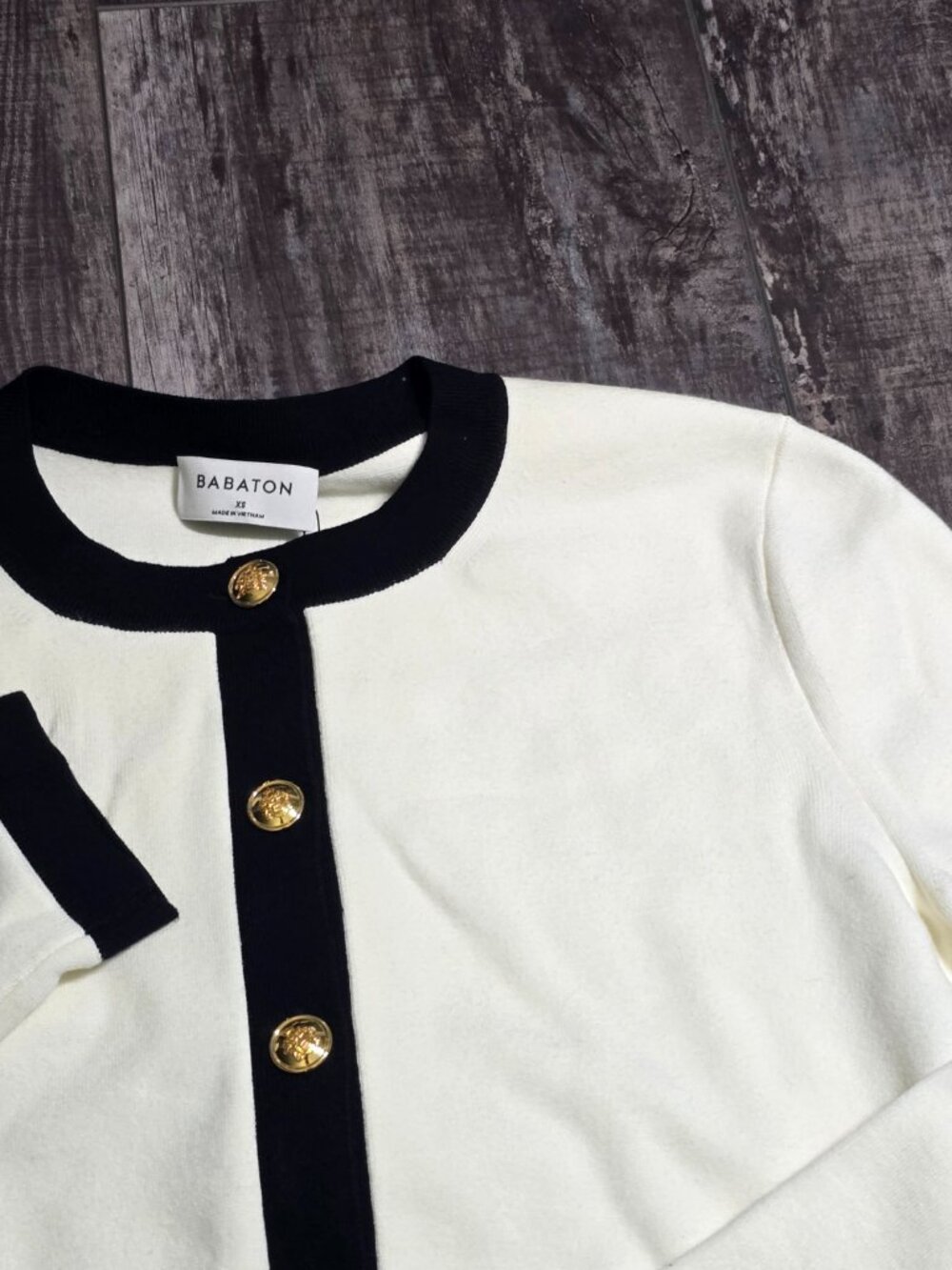 Babaton Womens Contrast Trim Cardigan Ivory Black Gold Button XS Aritzia - Picture 3 of 14